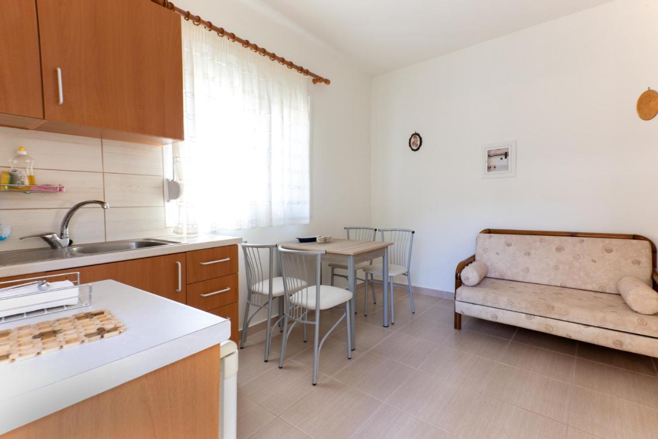 Nikki'S Family Apartments Syvota Exterior photo